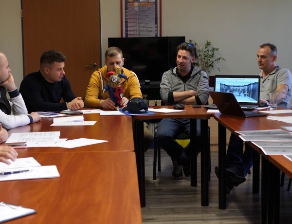 Várj, míg sötét lesz! – Ez lesz az évad utolsó bemutatója a Móricz Zsigmond Színházban