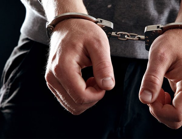 Vasútállomáson rabolt a két férfi - Letartóztatta őket a bíróság