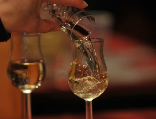 ELMARAD! - Borbányai Folyékony Lekvár- (Pálinka) és Pogácsaverseny, batyus bállal