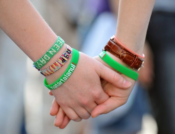 Tilos a külföldi osztálykirándulás, a külföldi nyelvtanulási programot is felfüggesztik