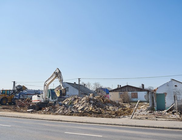 Lebontották a Keleti lakótelepen megüresedett 4 háztömböt    