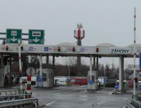 Korlátozások hétfő estétől a magyar-ukrán közúti határforgalomban