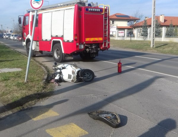 Robogóval ütközött egy gépkocsi Nyíregyháza külvárosában, egy súlyos sérült kórházban