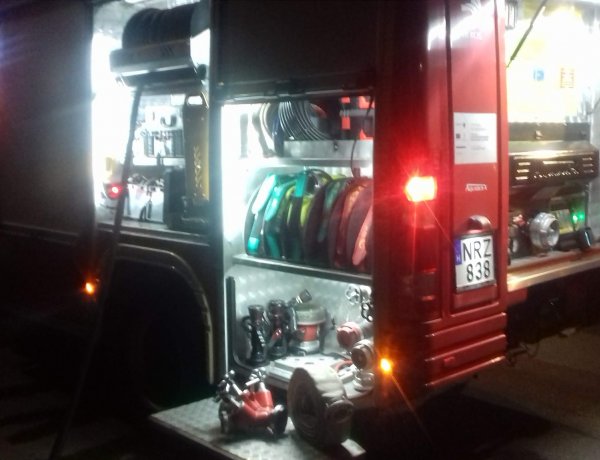 Kerti kemence gyulladt ki Nyíregyházán, a Kert közben: a szomszédok hívták a tűzoltókat