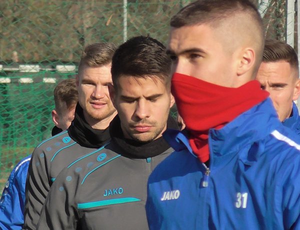 Egyéni edzések - A futballisták és az aerobikos lányok is otthon készülnek