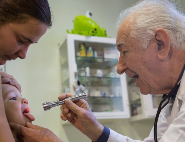 Gyermekorvosok: Ne vigyék rendelőbe a fertőzésgyanús gyermekeket!