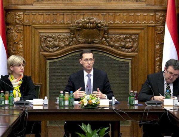 Megtartotta első ülését a koronavírus elleni védekezés pénzügyi akciócsoportja