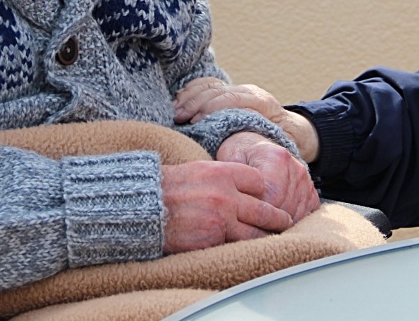 Maradjanak otthon! – Az Önkormányzat is arra kéri az időseket, ne hagyják el lakóhelyüket