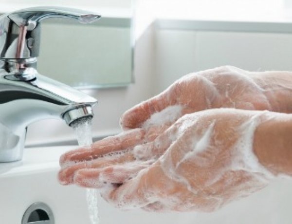 Maradjunk otthon és mossunk gyakran kezet! – Dr. Soós Zoltán háziorvos tanácsai