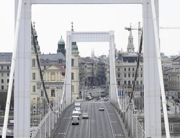 A környező országokhoz képest sikerült lassítani a vírus terjedését