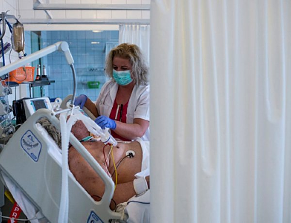 Az első vonalban az egészségügyi dolgozók állnak, vigyáznunk kell rájuk 