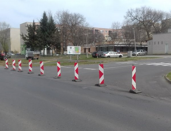 Behajtási tilalom van érvényben a Család utcáról a Fazekas János térre
