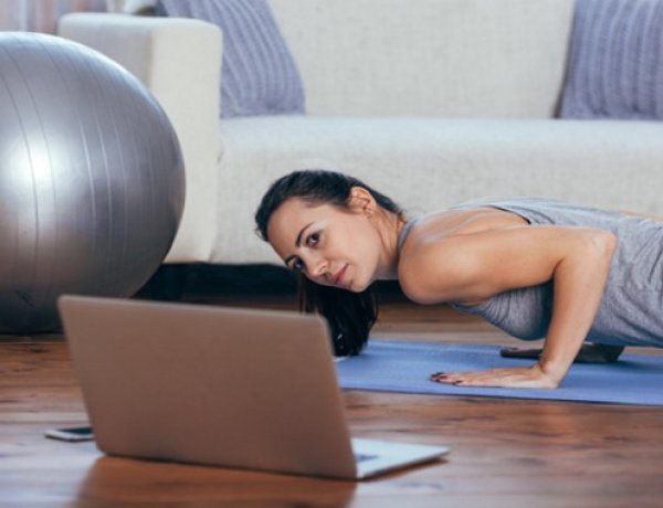 A koronavírus idején se mondjunk le az edzésről – Maradjunk fittek otthon is!