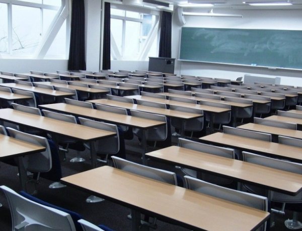 Nem nyitnak ki az egyetemek a veszélyhelyzet lejártával sem!