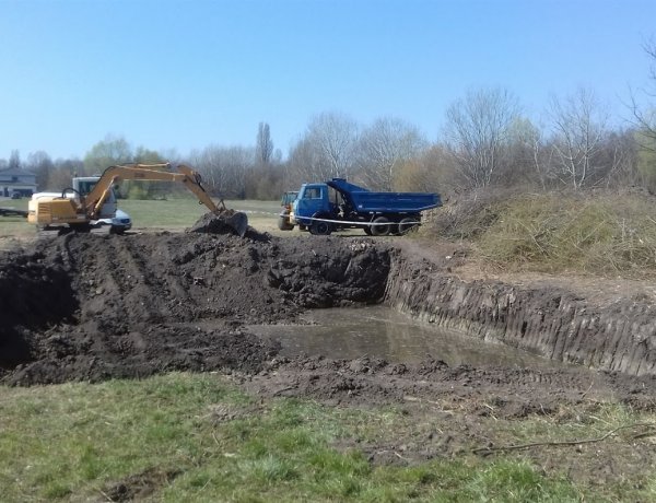 Folytatódik a csapadékelvezető rendszer kiépítése a Csemete utcán
