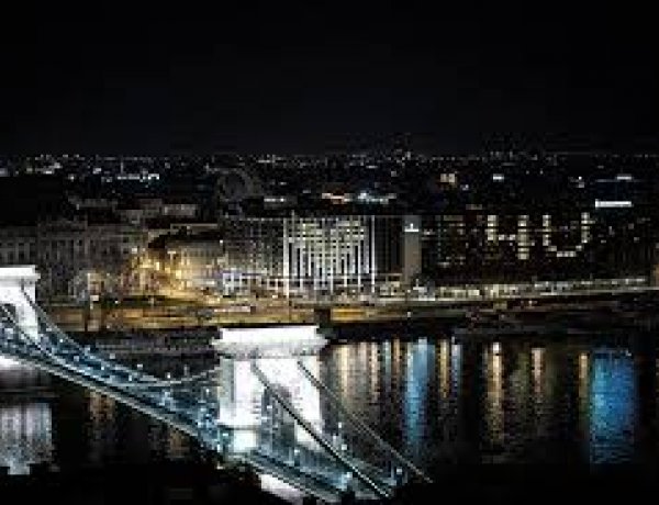 Orbán Viktor közösségi média oldalán megköszönte a szolgálatot 