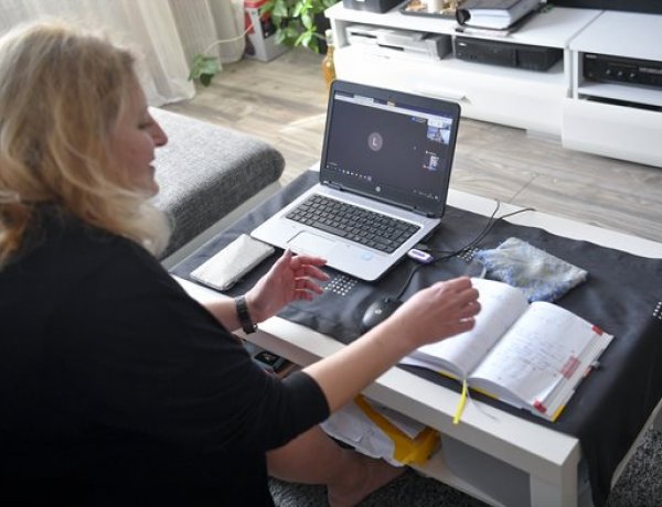 A pedagógusokat is számos digitális tartalom segíti az új oktatási munkarendben