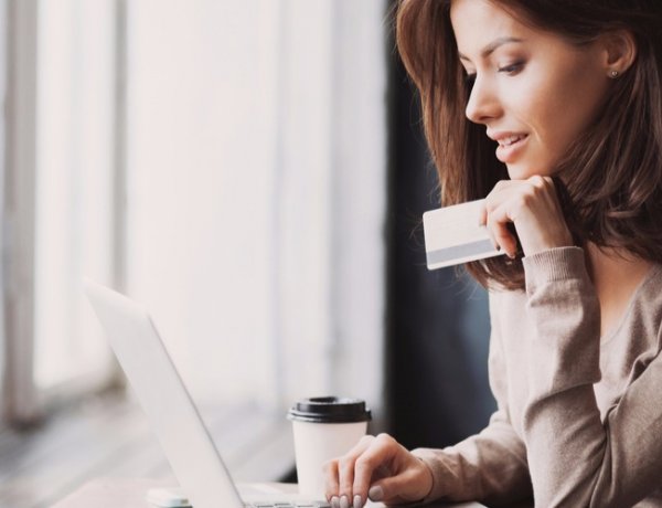 Így lehet bankolni a kijárási korlátozások alatt – Hasznos tanácsok