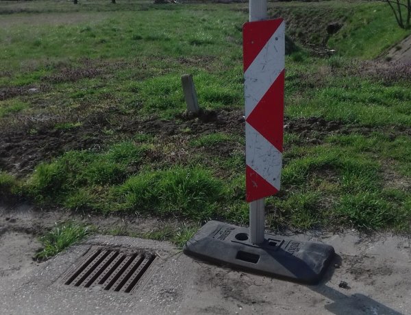 Közműhelyreállítási munkálatokat végeznek Oroson, szűkített sávban halad a forgalom