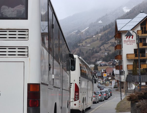  Hazatért 502 magyar a vesztegzár alá helyezett tiroli térségből