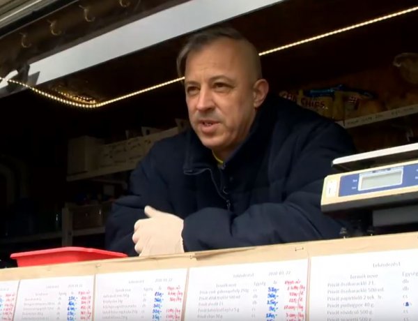 Mozgóbolttal segíti a tanyákon, kistelepüléseken élőket egy nyíregyházi házaspár