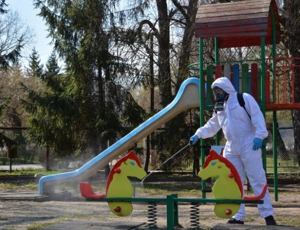 A közterületeken lévő játszóterek, kondiparkok fertőtlenítését végzi mától a NYÍRVV