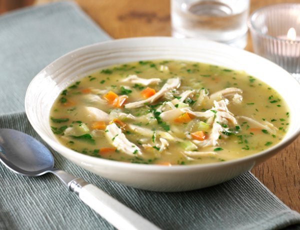 4 tipp az idősek egészséges folyadékpótlásához – Gyakorlati tanácsok szakértőtől