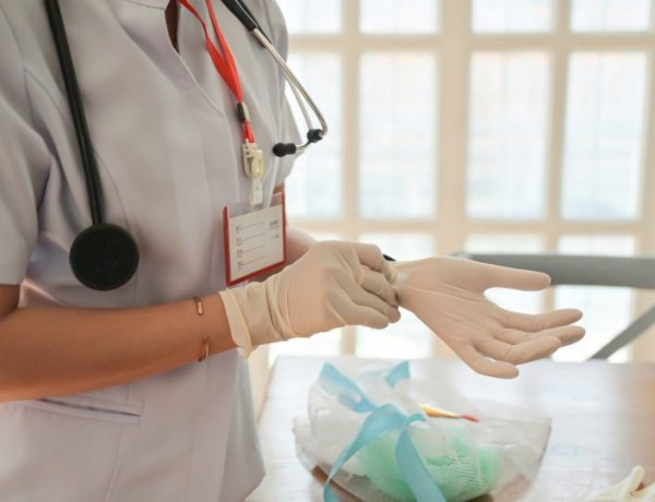 500 ezer forint pluszjuttatást kapnak az egészségügyi dolgozók