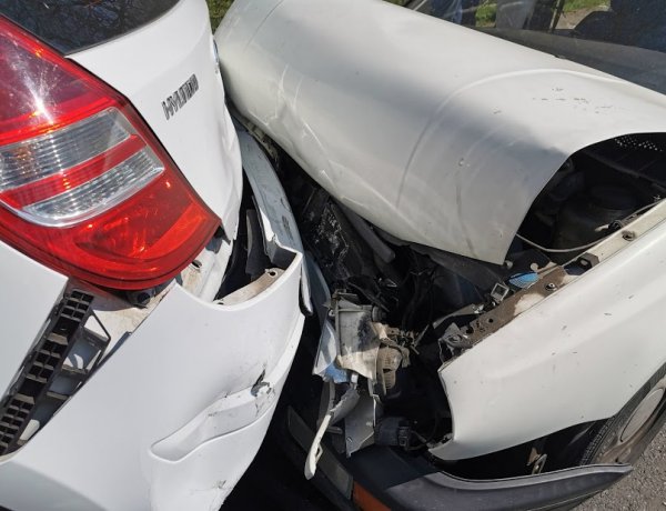 Négy autó tört össze Nyírjestanya előtt - Az anyagi kár milliós nagyságrendű! 