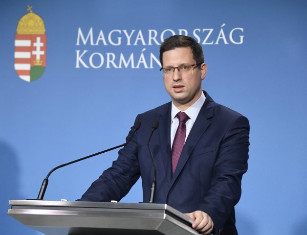 Gulyás Gergely: 663 milliárd forint kerül a járványügyi alapba