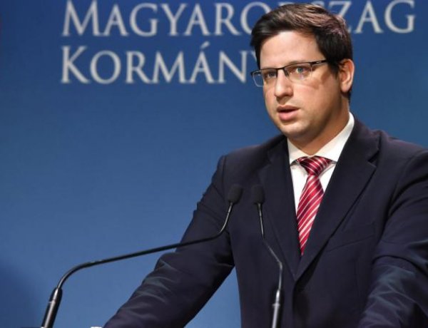 Gulyás Gergely: A kormány intézkedései elegendőek lesznek   