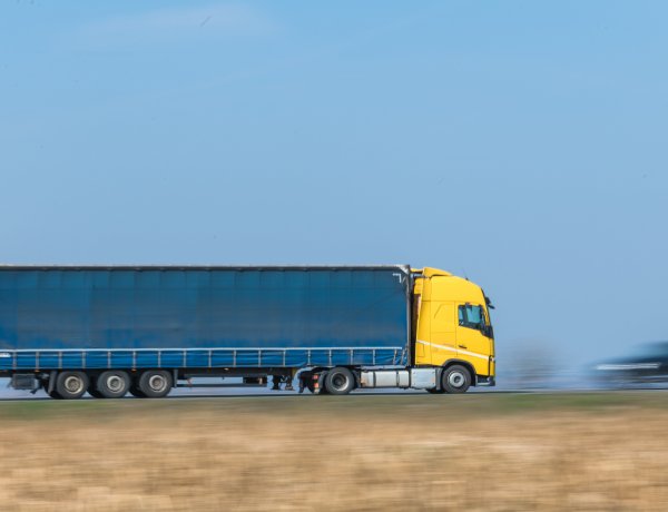 Munkaszüneti napokon sincs kamionstop,  így húsvétkor sem lesz érvényben