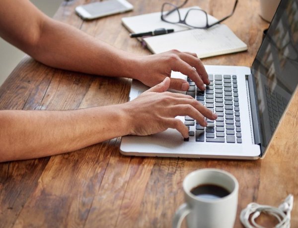 Felelősen írjunk és osszunk meg tartalmakat a közösségi oldalakon