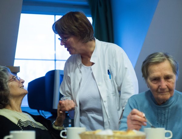 Újabb intézkedések végrehajtására utasították az idősotthonok fenntartóit