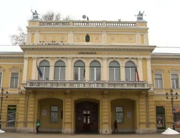 Dr. Kovács Ferenc polgármester az alábbiakról tájékoztatja a lakosságot