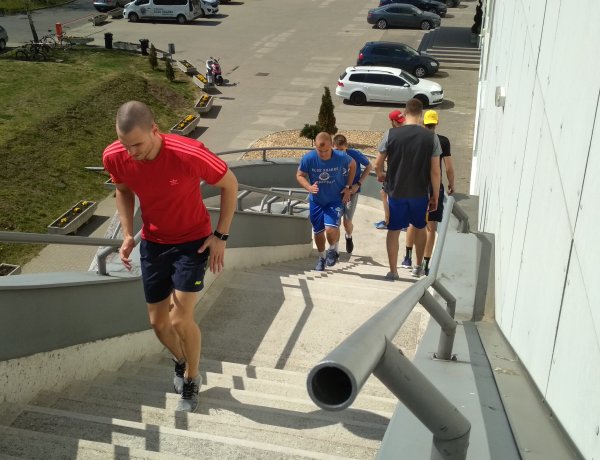 Csalódottság, tehetetlenség - Bajnokesélyes volt a  kosárcsapat, de a vírus mindent átírt