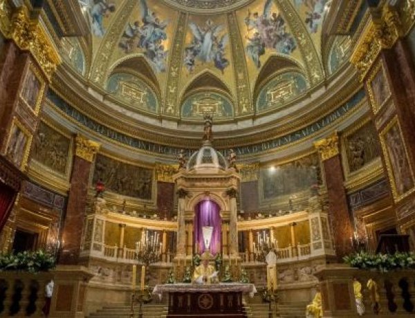 Nagycsütörtökön az utolsó vacsorára emlékeznek a keresztények