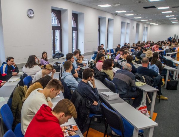 Nagymértékben csökkent idén az előző évhez képest  a felsőoktatásba jelentkezők száma