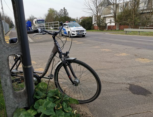 Baleset a Westsik Vilmos utcánál - Kerékpáros ütközött autóval 