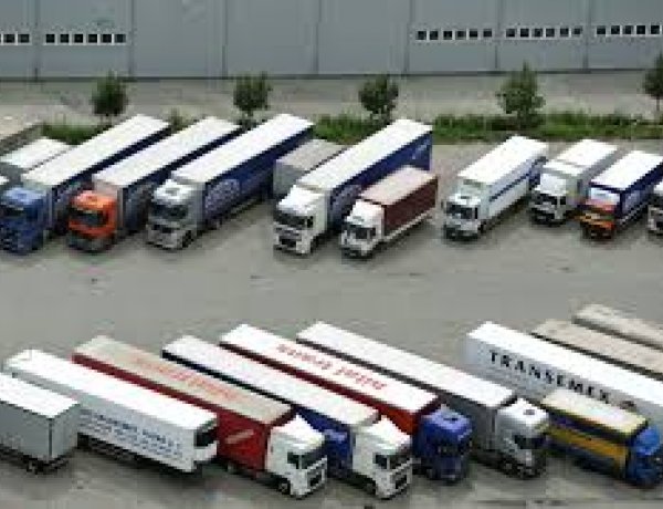 Május végéig élnek a vezetési és pihenőidők könnyített szabályai