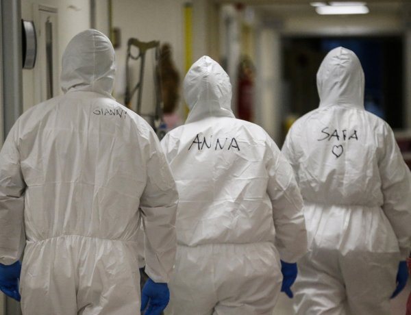 Jövő hétvégén tetőzhet a koronavírus-járvány, júniusra kifuthat