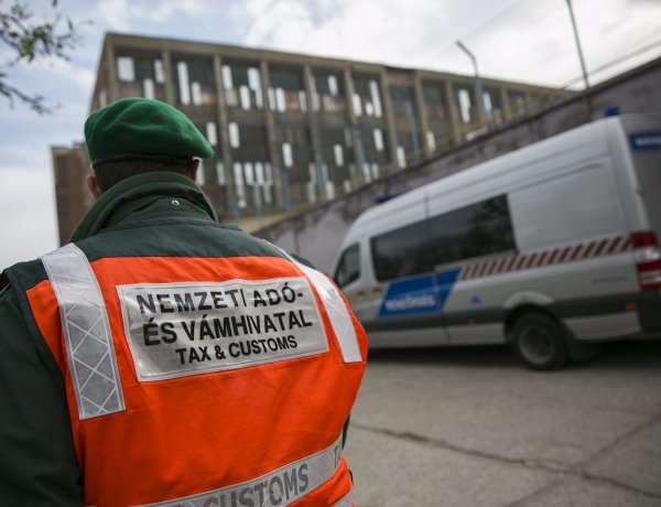 Nemzeti Adó- és Vámhivatal: Budapesten füstölték el a szabolcsi cigit
