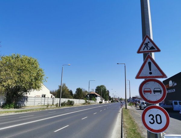  Pazonyi út - Sebességkorlátozás van érvényben útépítés miatt