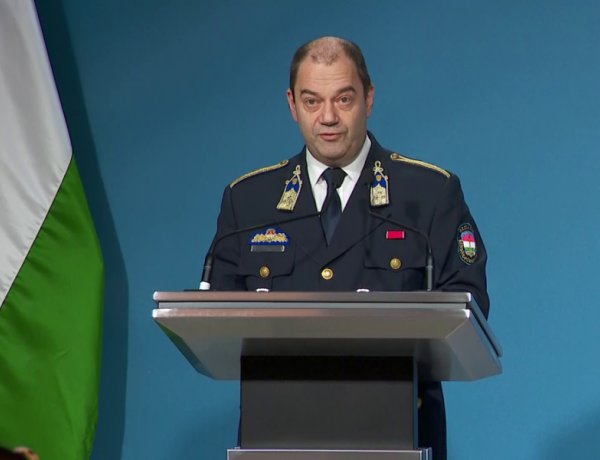 Két nap alatt közel száz helyszínre szállítanak védőfelszerelést