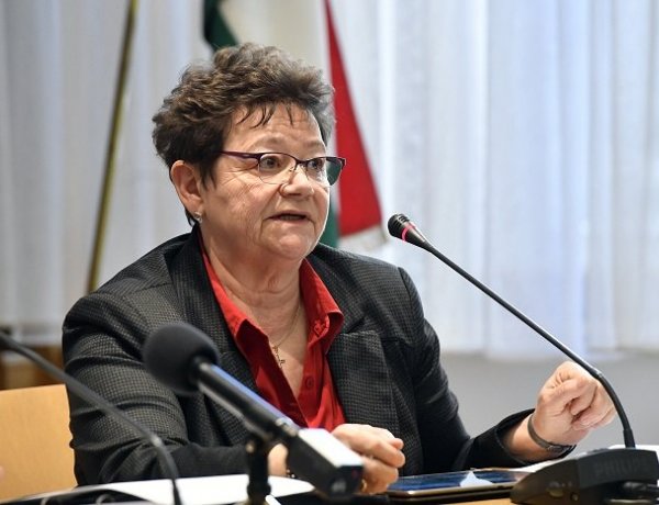 Müller Cecília: az időben meghozott járványügyi intézkedések nagyon hatékonyak voltak