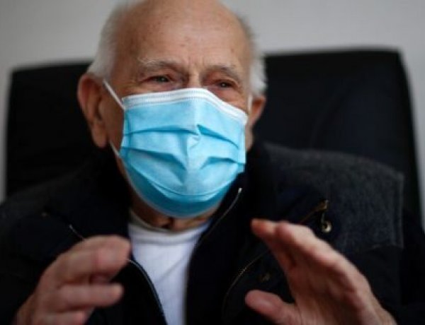 Mosható, vasalható pamut maszkot kapnak a 65 év feletti nyíregyháziak