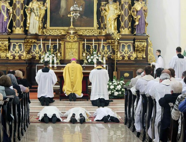 Május 4-től korlátozottan, de ismét látogathatóak lesznek a liturgiák 