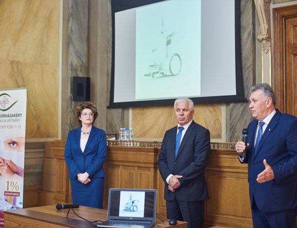 Összefogtak a nyíregyháziak – Új, modern, mobil röntgen készülék a kórháznak