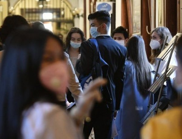 Érettségi – Biztonsági intézkedések mellett hétfő reggel kilenckor elkezdődtek a vizsgák