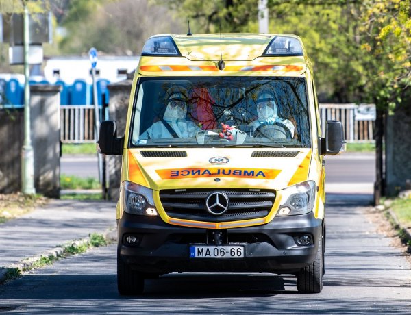 Mentőszolgálat-főigazgató: 40 ezer tesztet végeztek a mentők